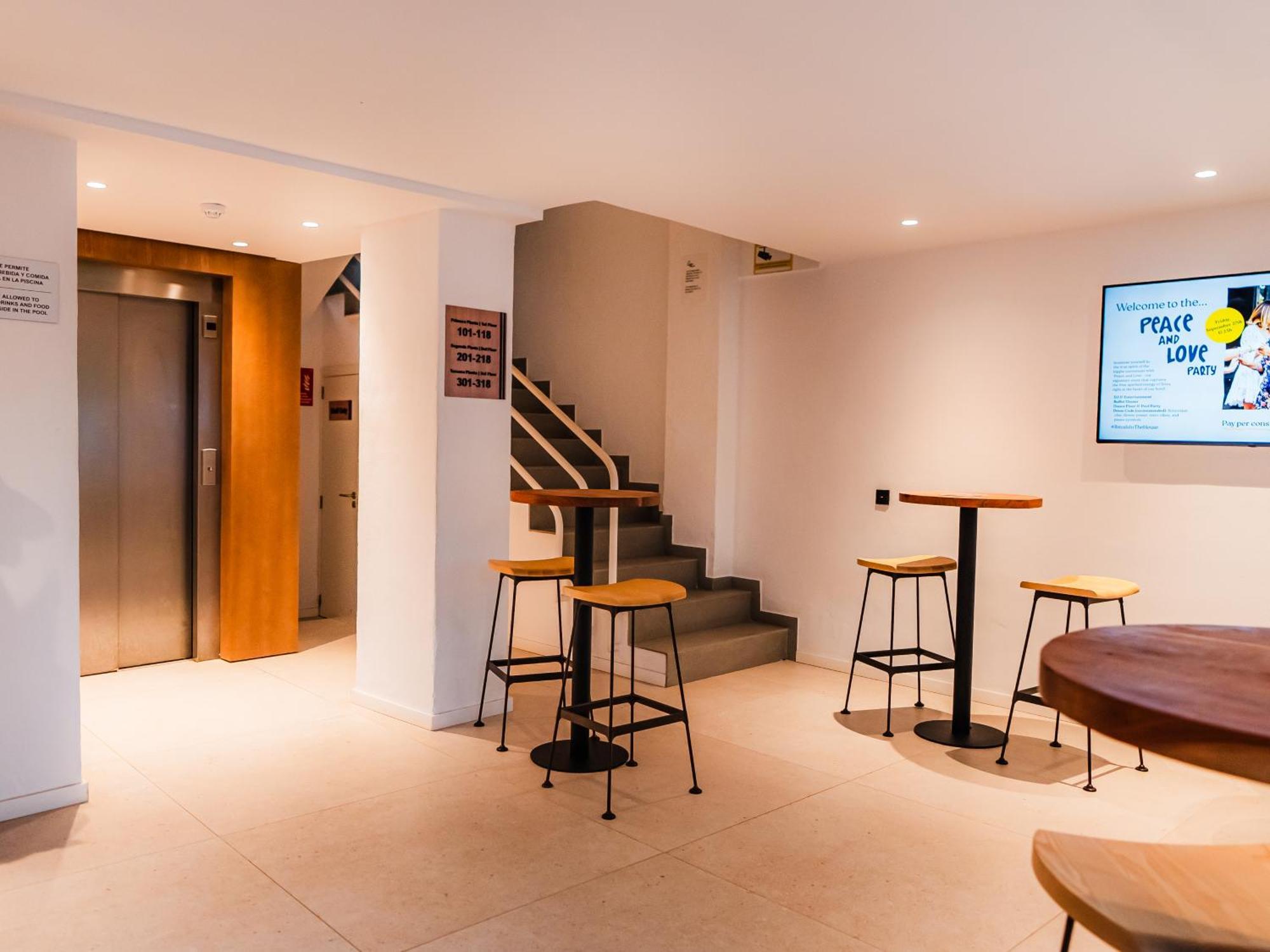 Aparthotel Casita Blanca - Adults Only Sant Antoni de Portmany Exterior foto