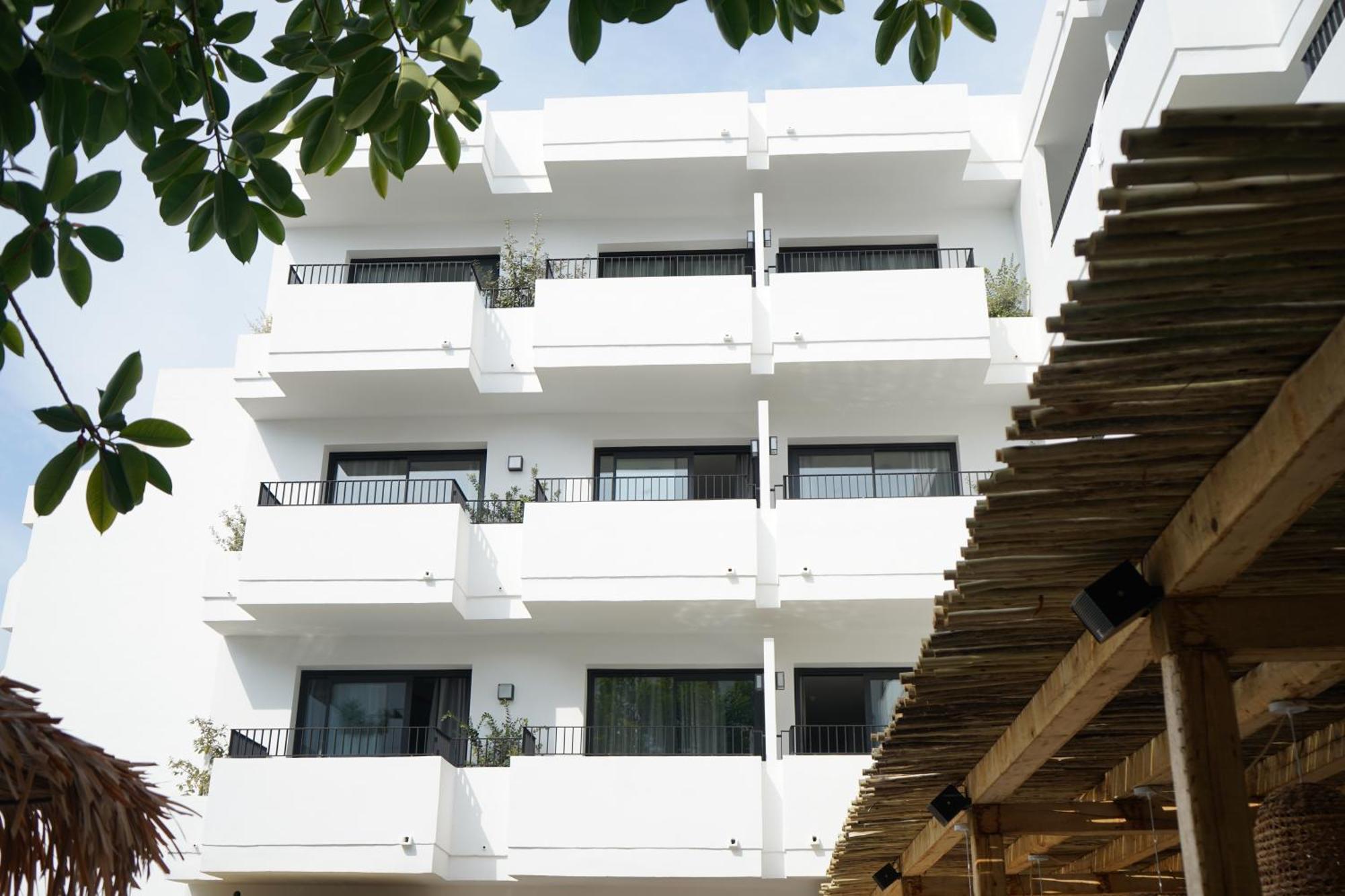 Aparthotel Casita Blanca - Adults Only Sant Antoni de Portmany Exterior foto