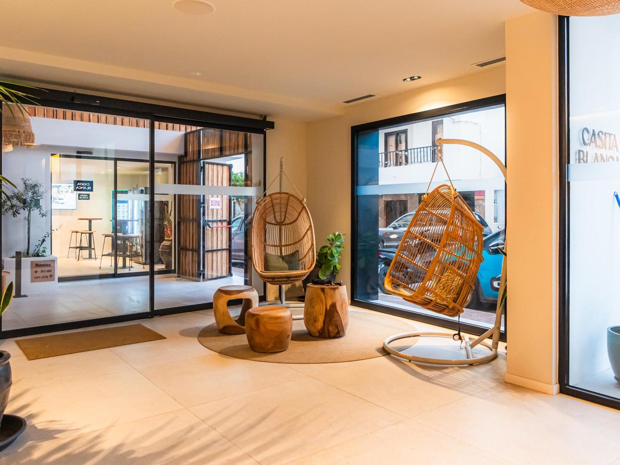 Aparthotel Casita Blanca - Adults Only Sant Antoni de Portmany Exterior foto